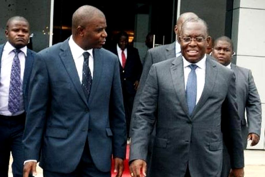 Corruptos a solta em Angola