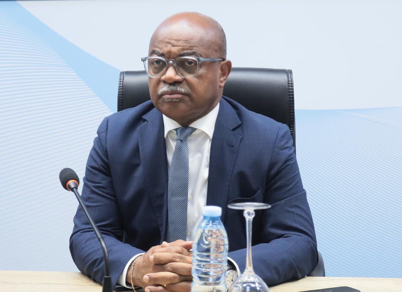 Mário Oliveira afunda meios apreendidos – apenas TV Zimbo sobrevive no meio de um império confiscado