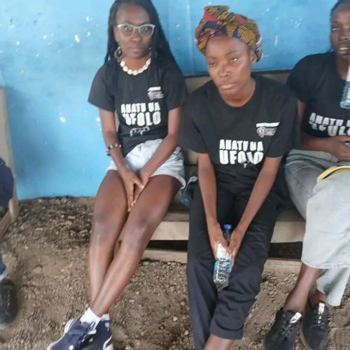 Mulheres presas em Luanda por exigirem combate à violência contra gênero