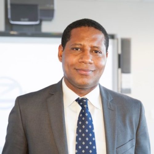 Florindo Chivucute em julgamento no Tribunal “Dona Ana Joaquina” após passar noite algemado na Esquadra