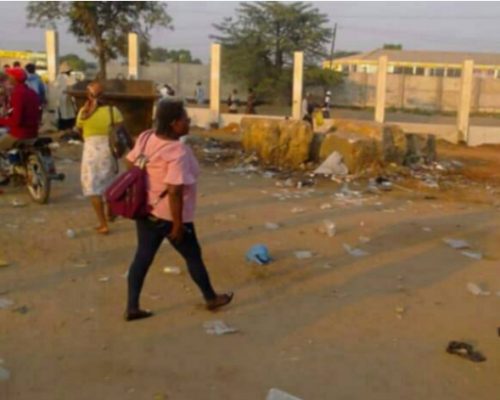 População dos Mulenvos prepara revolta contra autoridades locais por construção de muro de betão ao longo do caminho de ferro