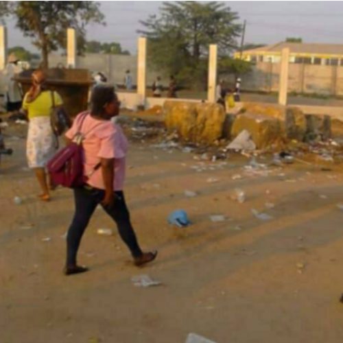 População dos Mulenvos prepara revolta contra autoridades locais por construção de muro de betão ao longo do caminho de ferro