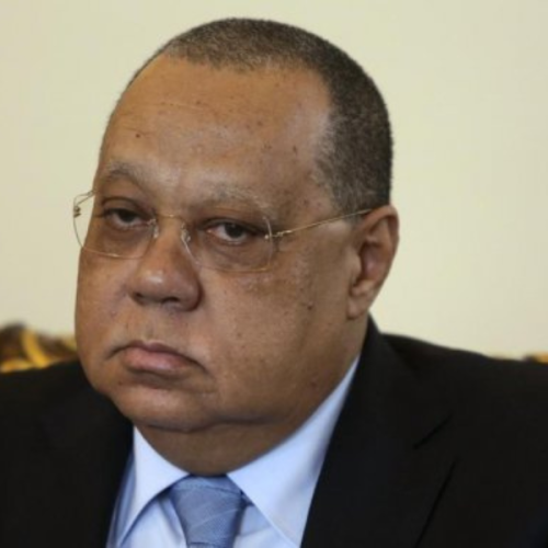 Pitta Gróz instado a decidir sobre detenção de uma família complete em Caungulo província da Lunda Norte