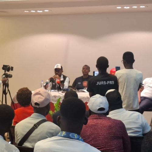 Líderes juvenis apelam maior pressão ao executivo de João Lourenço